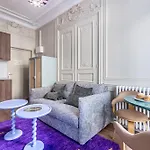 Levilliers Apartment